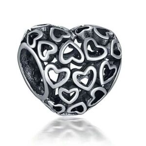 Charm-Charm 4 Bracelet Heat shaped Pendent/charm great quality fits pandoras nwt
